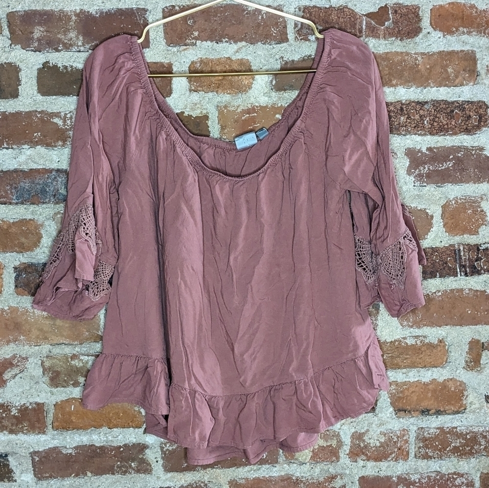Soho XL Dusty Rose Wide Neck / Off the Shoulder‎ Lace & Ruffle Top